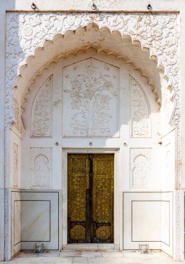 Bibi Ka Maqbara 'nın altın kapısı - bebek Taj Mahal - Aurangabad, Maharashtra, Hindistan, Asya' da