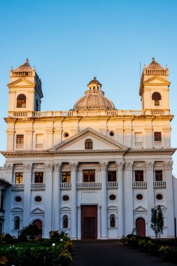 Eski Goa, Goa Velha, Goa, Hindistan, Asya 'daki St. Cajetan Kilisesi' nin dışında.