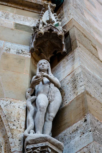 Статуя Евы Змеи Старом Центре Ротенбурга Дер Таубер Бавария Германия — стоковое фото