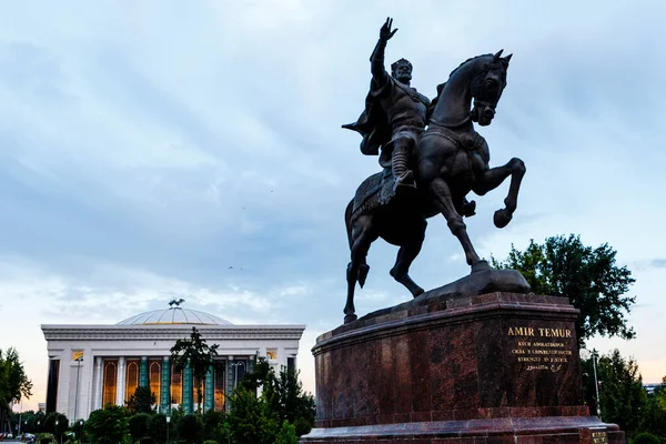 Stock image Equestrian statue of Amir Temur in the center of Tahkent, Uzbekistan, Central Asia