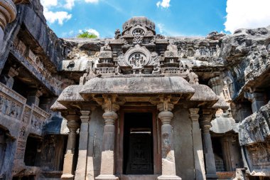 Mağara 32, Ellora mağaraları, Maharashtra, Hindistan, Asya