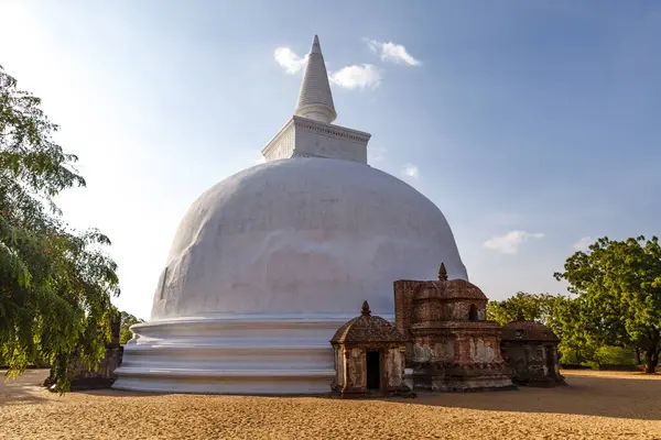 Beyaz Stupa Kiri Vihara Polonnaruwa Sri Lanka Asya Telifsiz Stok Imajlar