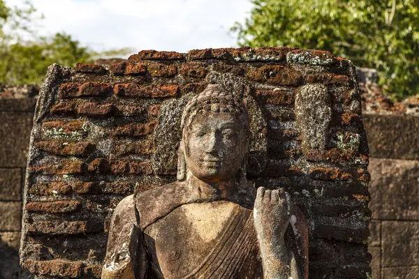 Buda heykeli, Polonnaruwa kalıntıları, Polonnaruwa, Sri Lanka, Asya