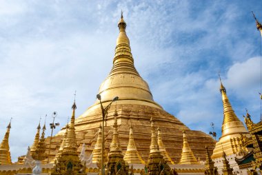 Shwedagon Pagoda 'nın dışı Yangon, Rangoon, Myanmar, Asya' da Altın Pagoda.