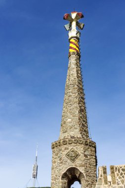 Barcelona, Katalonya, İspanya ve Avrupa 'dan Antoni Gaudi' den Torre Bellesguard 'ın Zirvesi
