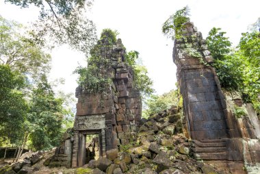 Khmer Tapınakları Kaoh Ker Doğu Kasabası Srayong Batı Şehri Preah - Koh Ker, Angkor, Kamboçya - Asya