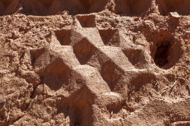 Ait Ben Haddou 'nun dışı, Orta Fas, Kuzey Afrika' da güçlendirilmiş bir köy.