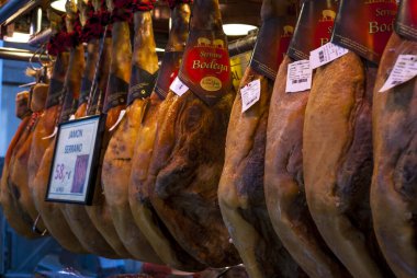 İspanyol Jamon Serrano jambonu satılık, Barselona, Katalonya, İspanya