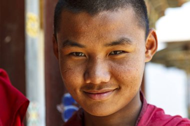 Tibet boynuzlu keşişler veya Dungchen, Mongar, Butan, Asya - Nisan 2012