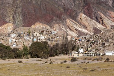 Maimara 'daki Ressam Paleti Dağı, Quebrada de Humahuaca, Jujuy, Arjantin, Güney Amerika