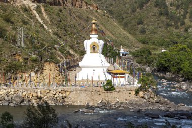 Doğu Butan, Asya 'daki dağlarda beyaz koro