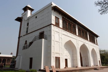 Delhi, Hindistan ve Asya 'daki Kızıl Kale' deki Naubat Khana 'nın (Davul Evi) dışı.
