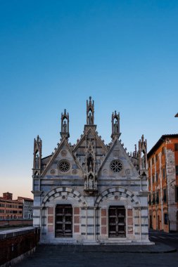 Santa Maria della Spina 'nın dışı, İtalya' nın Pisa, Toskana, İtalya ve Avrupa kentindeki küçük bir kilise.
