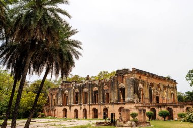 Lucknow, Uttar Pradesh, Hindistan ve Asya 'daki İngiliz konutlarının yıkılmış binaları.