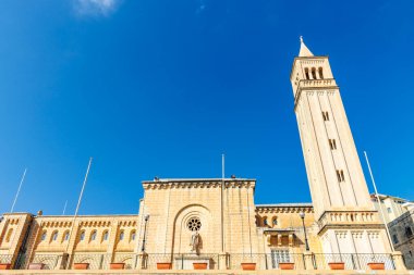 Marsaskala, Malta, Avrupa 'daki St. Anne' s Paris Kilisesi cephesi