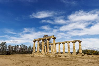 Mesaponto, Basilicata, Güney İtalya, Avrupa 'daki 6. yüzyıl Hera Tapınağı veya Tavole Palatine (Palatine Tabloları) kalıntıları