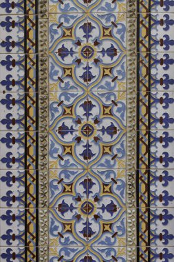 Çiçek desenli modernist fayanslar duvarı, Mataro, Katalonya, İspanya, Avrupa