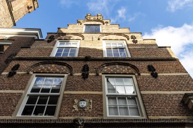 Culemborg, Gelderland, Hollanda, Avrupa 'nın tarihi merkezine basamaklı Ortaçağ Hollanda evi