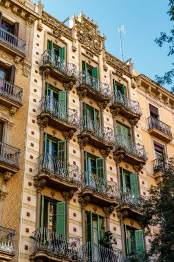 El Eixample, Barcelona, İspanya ve Avrupa 'da Modernismo tarzı bir apartman binası.