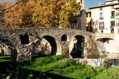 Vic, Barselona 'daki Pont de Queralt köprüsü, Katalonya, İspanya, Avrupa
