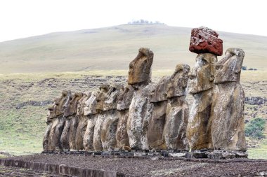 Ahu Tongariki 'deki Moai heykelleri, Paskalya Adası (Isla de Pascua), Şili, Okyanusya