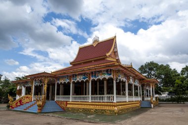 Vientiane, Laos, Asya 'daki Budist tapınağı Wat That Luang Tai' nin dışında.