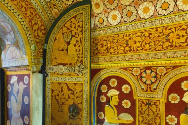 Kutsal diş kalıntısı (Sri Dalada Maligawa), Kandy, Central Sri Lanka, Asya Tapınağı 'nın zengin dekore edilmiş iç kısımları.