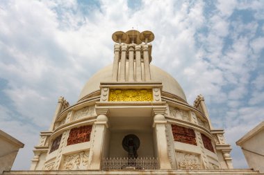Bhubaneswar 'daki Dhauli Giri Stupa' nın dışı, Odisha, Hindistan, Asya