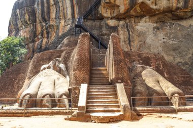 Sigirya aslanları Sigiriya Kayası, Sri Lanka, Asya 'da heykel yapıyorlar