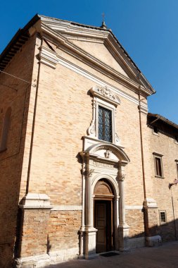 Urbino, Marche, İtalya, Avrupa 'daki Chiesa di Santo Spirito Kilisesi cephesi