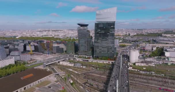 Vista Aerea Verticale Sul Giardino Grattacieli Moderni Ecologici Con Molti — Video Stock