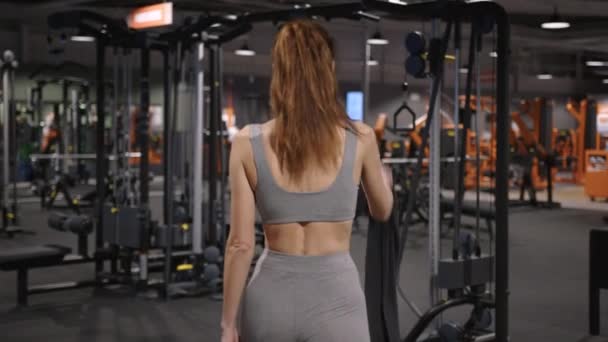 Attractive Woman Sportswear Black Towel Walking Modern Gym Healthy Lifestyle — 비디오