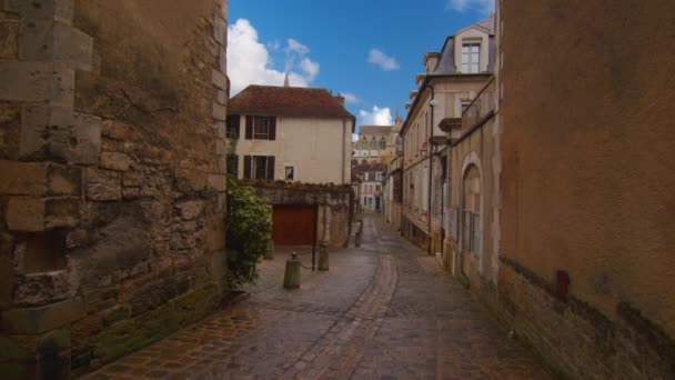 Video Captures View Stunning Street Located Center Auxerre Showcasing Citys — 비디오