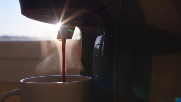 Ekspres Kawy Napełniający Filiżankę Robię Kawę Filiżankę Espresso Wychodzi Automatu — Wideo stockowe