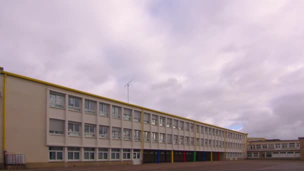Shots School Facade Wide Shots Frame Movement Clouds Roof Modern — Stock Video