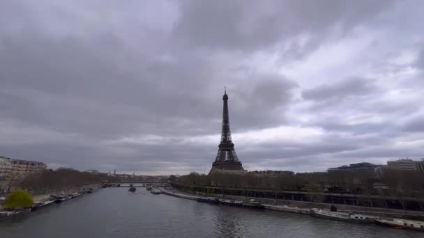 Dron Lotniczy Daleki Zachód Słońca Widok Tour Eiffel Tower Seine — Wideo stockowe