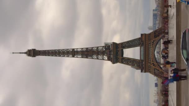 Вертикальне Відео Відоме Квадрат Трокадеро Ейфелевою Вежею Фоновому Часовому Прогалині — стокове відео