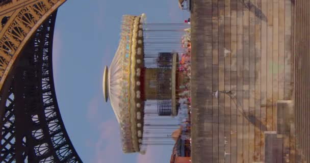 Вертикальне Відео Відоме Квадрат Ейфелевою Вежею Фоновому Часовому Прогалині Вежа — стокове відео