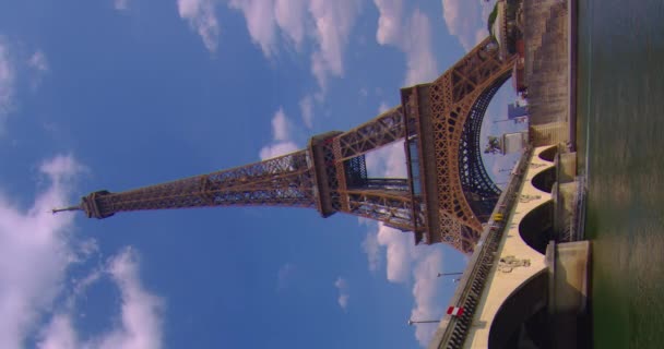 Vertikal Video Berömda Torget Med Eiffeltornet Bakgrunden Tiden Förfaller Trocadero — Stockvideo