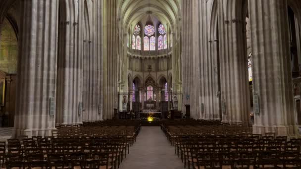 Γαλλία Auxerre Ιουλίου 2023 Εσωτερικό Γαλλικού Μεσαιωνικού Καθεδρικού Ναού Μετακίνησε — Αρχείο Βίντεο