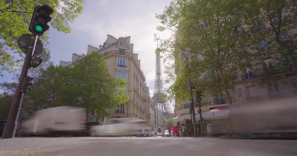 Время Истекло Романтический Уютный Вид Знаменитую Эйфелеву Башню Небольшой Парижской — стоковое видео