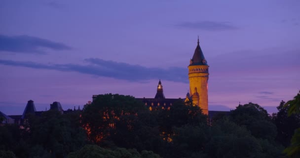 Letecký Pohled Vianden Ancient Castle Lucemburku Noci Osvětlením — Stock video