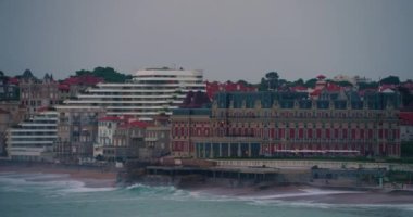 Biarritz, Fransa Sofitel Biarritz Le Miramar Thalassa Denizi ve Miramar Sahili 'nin dış cephesi. 