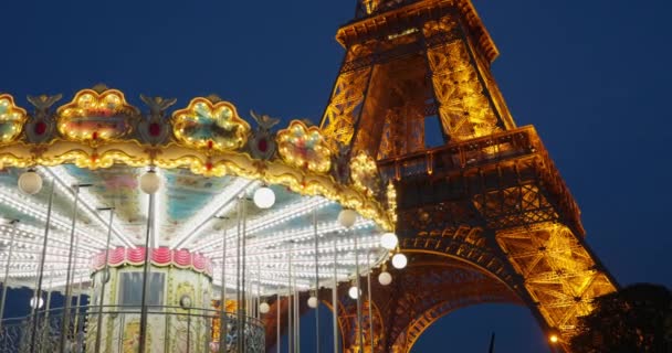 Paris France Eiffel Tower Moving Carousel Evening Time Eiffel Tower — Stock Video