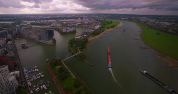 Widok Lotu Ptaka Rzekę Ren Dusseldorfie Niemczech Ren Jest Jedną — Wideo stockowe