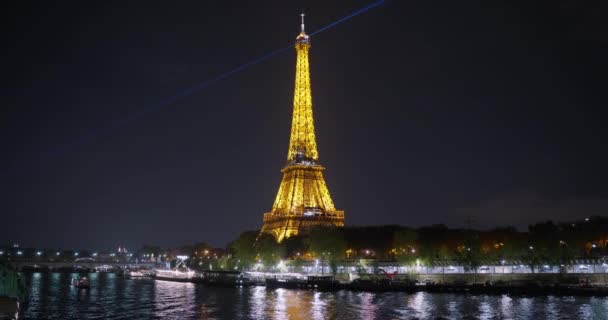 Париж Франція Ейфелева Вежа Ввечері Підсвічуванням Ейфелева Вежа Вогнями — стокове відео