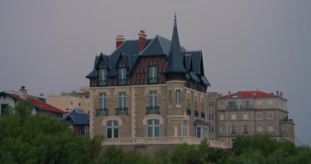 法国比亚里茨市令人难以置信的建筑 — 图库视频影像