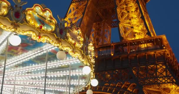 Paris France Tour Eiffel Carrousel Mobile Soirée Tour Eiffel Carrousel — Video