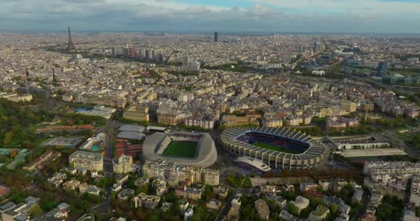 Stworzenie Zdjęcia Nowoczesnego Stadionu Centrum Paryża Widok Lotu Ptaka Obiekt — Wideo stockowe