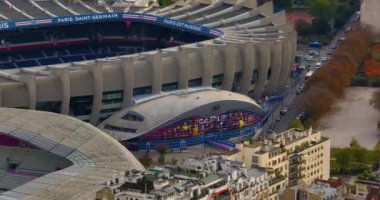 Paris, Fransa: Le Parc des Princes stadyumunun Paris Saint-Germain futbol takımı için hava manzarası.